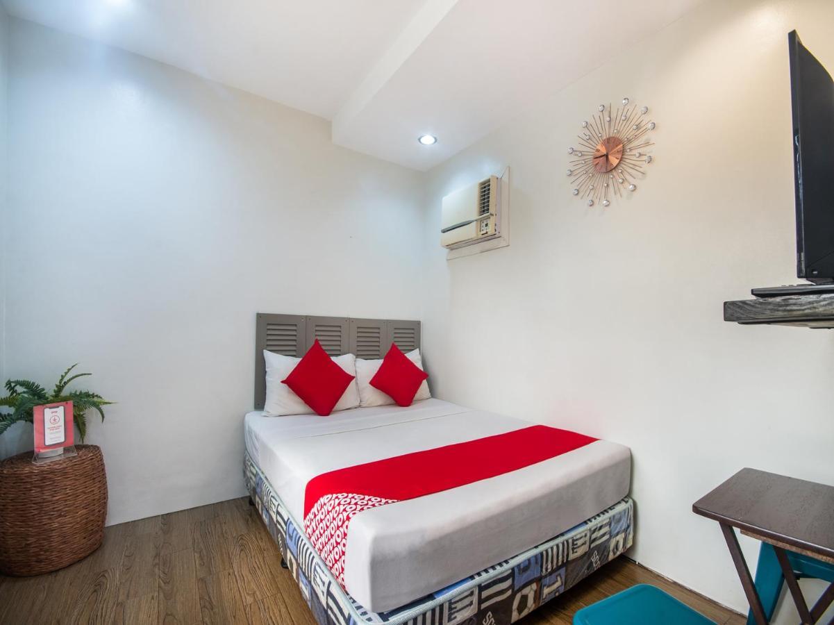 Oyo 443 Maria Cristina Arcade Suites Cebu Екстер'єр фото