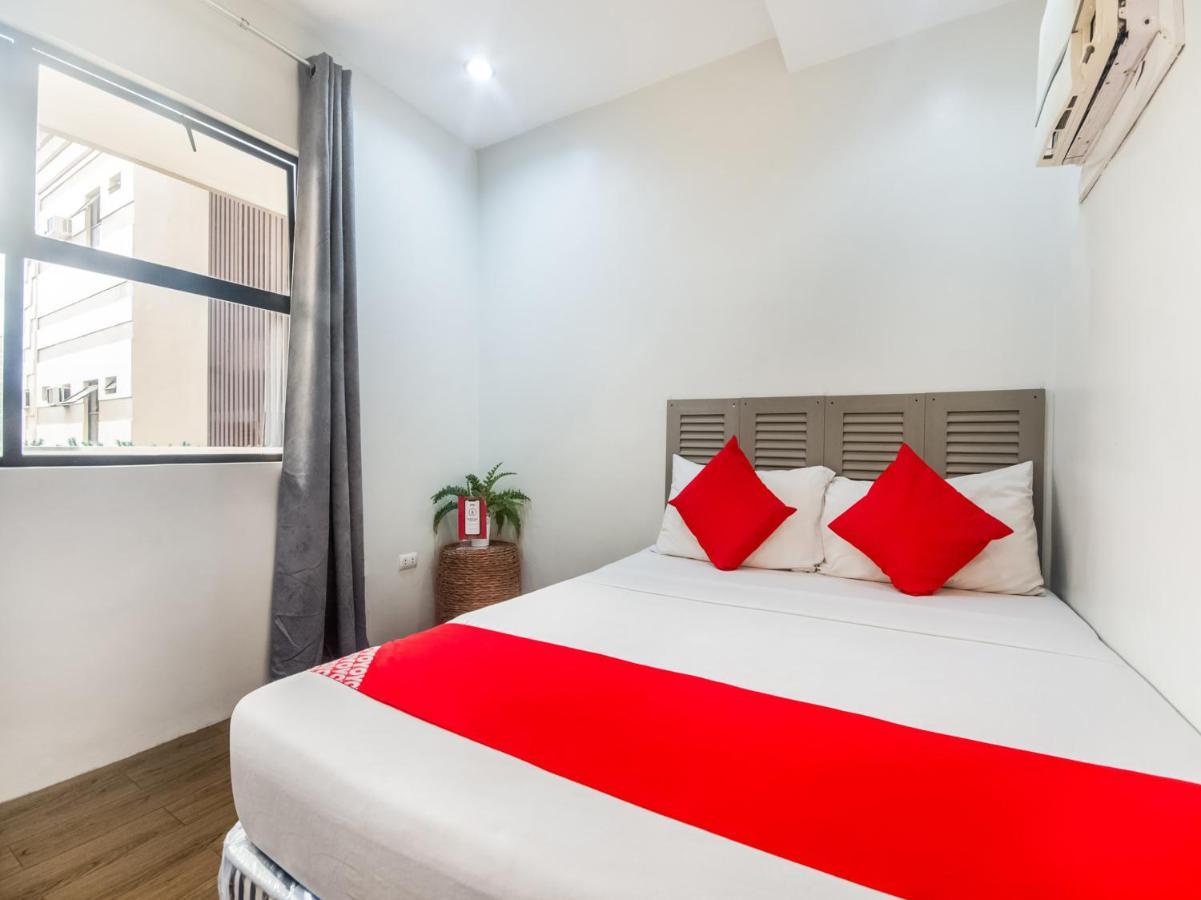 Oyo 443 Maria Cristina Arcade Suites Cebu Екстер'єр фото