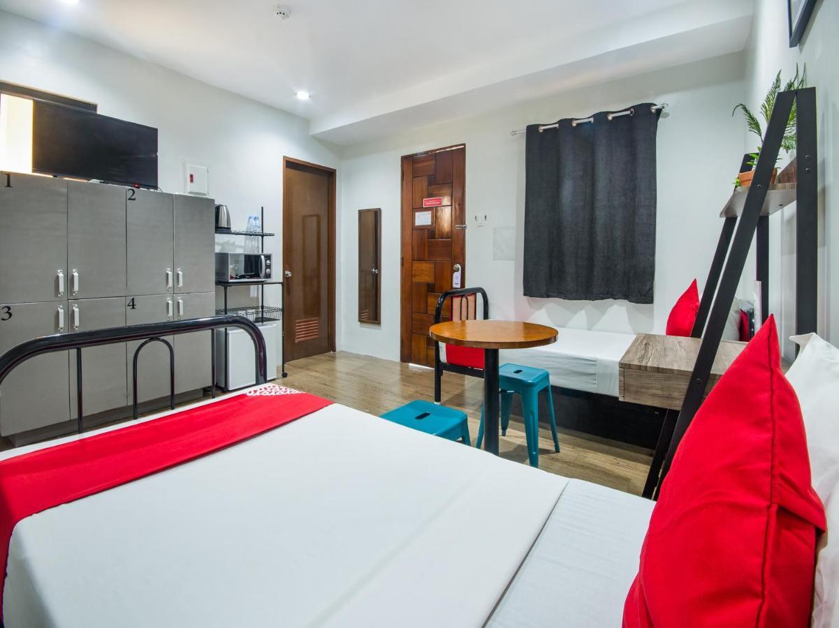 Oyo 443 Maria Cristina Arcade Suites Cebu Екстер'єр фото