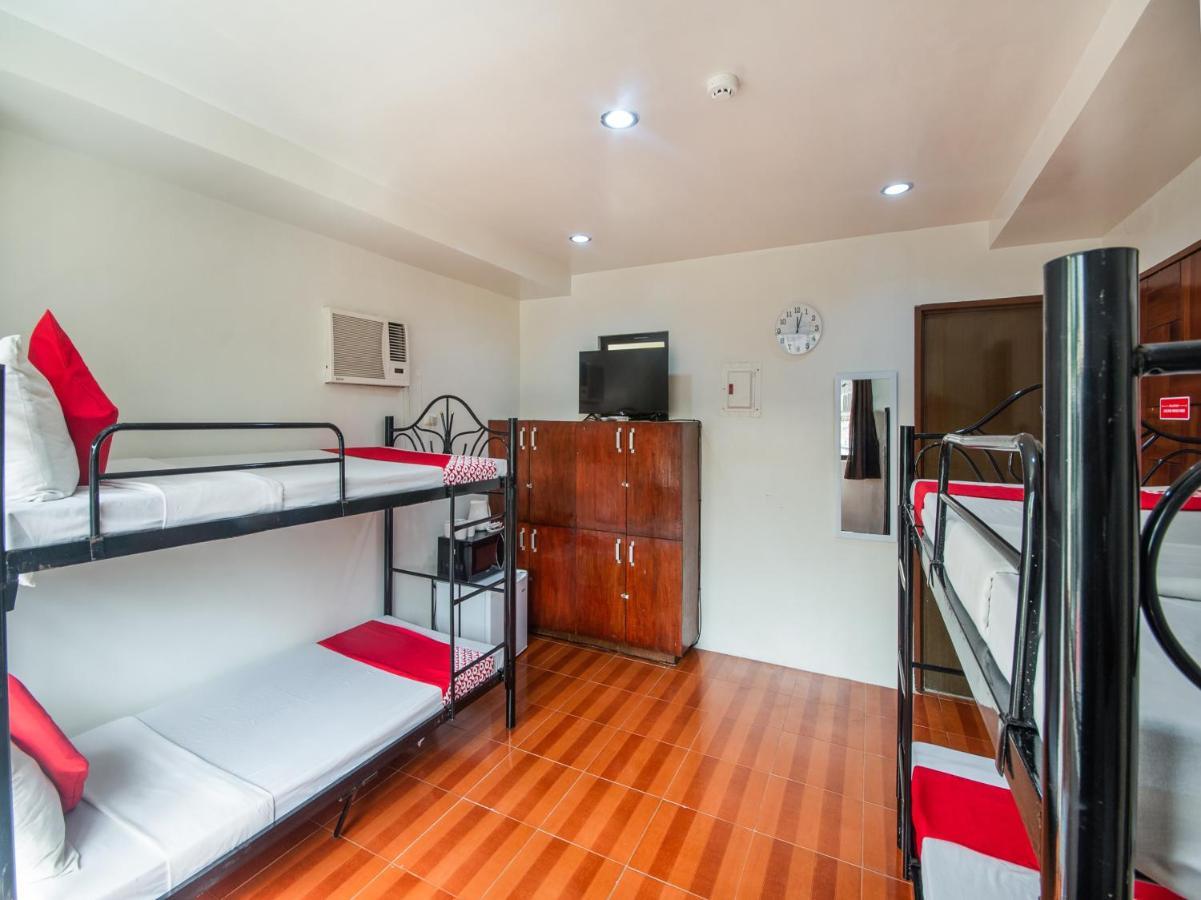 Oyo 443 Maria Cristina Arcade Suites Cebu Екстер'єр фото