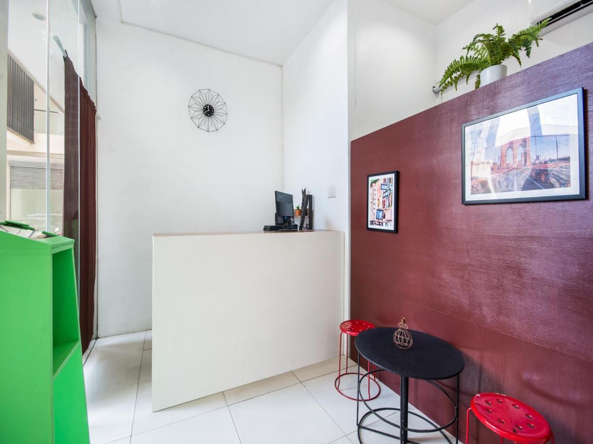 Oyo 443 Maria Cristina Arcade Suites Cebu Екстер'єр фото