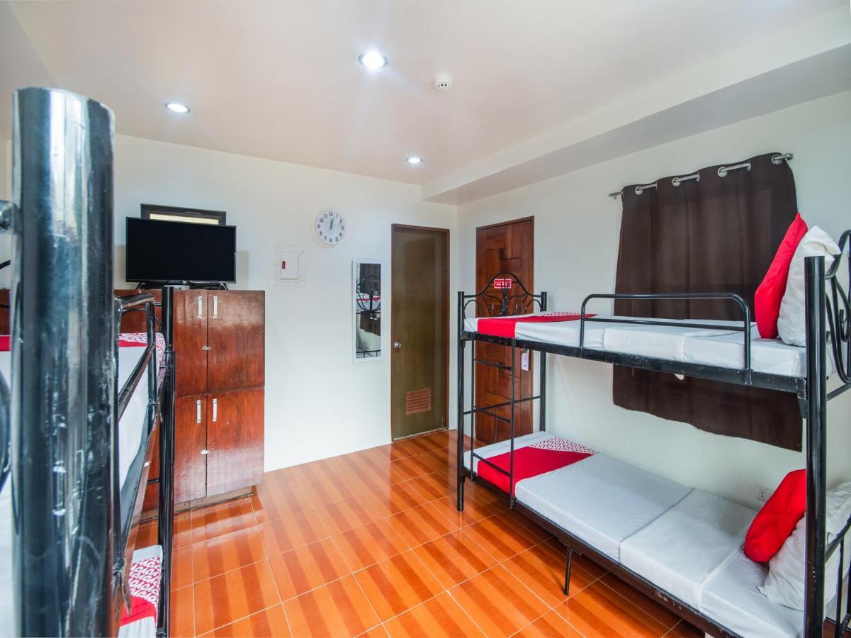 Oyo 443 Maria Cristina Arcade Suites Cebu Екстер'єр фото