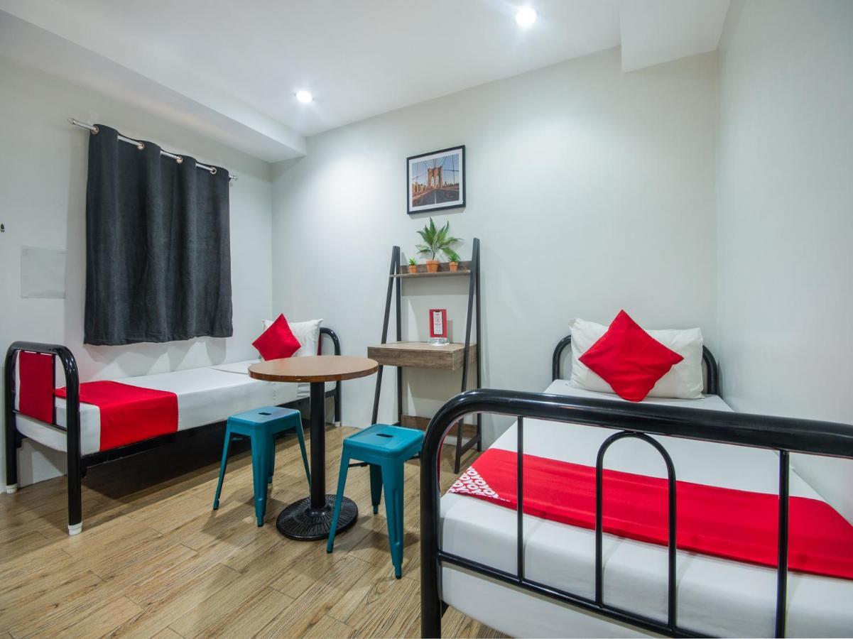 Oyo 443 Maria Cristina Arcade Suites Cebu Екстер'єр фото